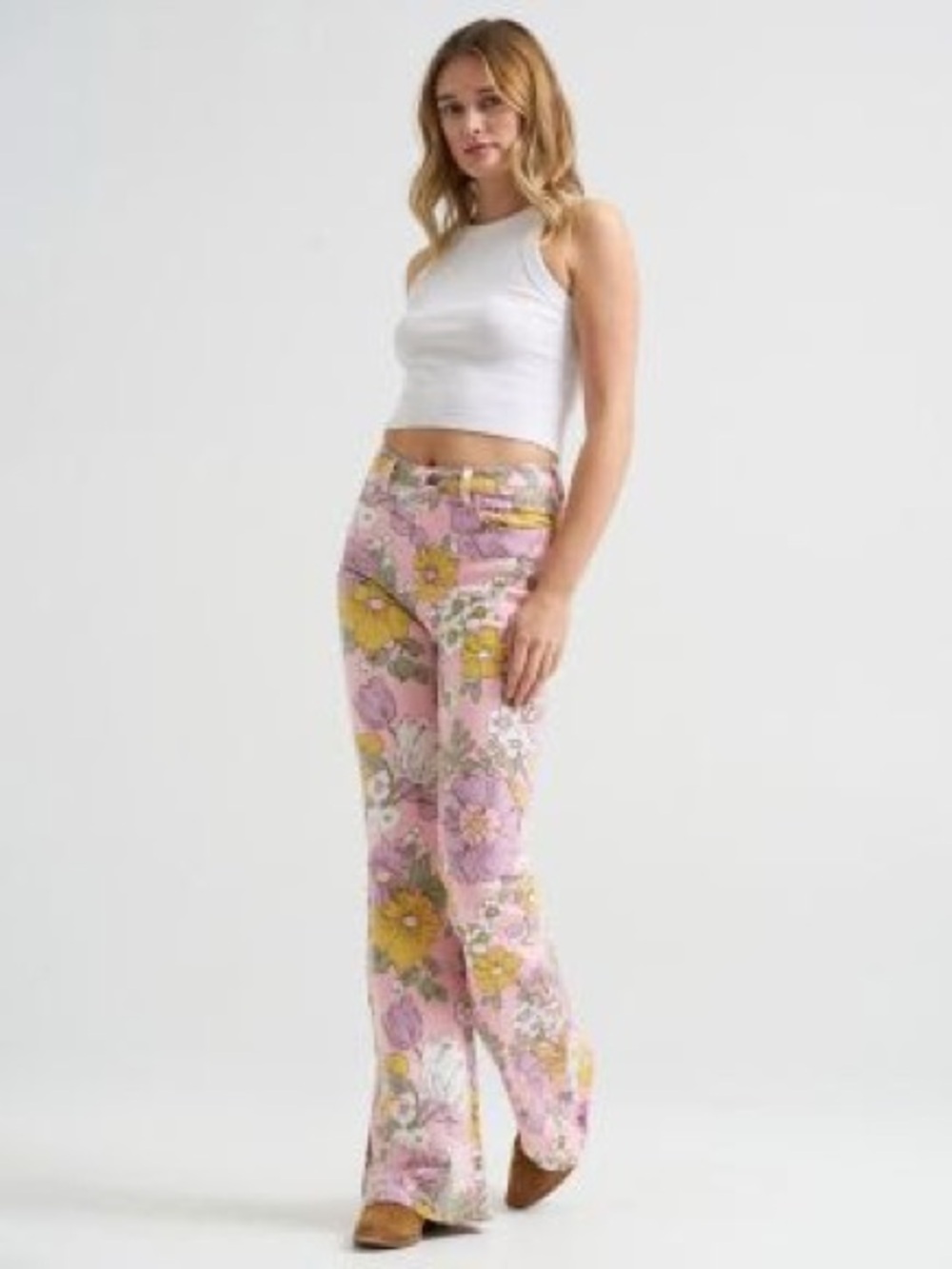 NWT! Womens Vintage Floral high rise flare jean
